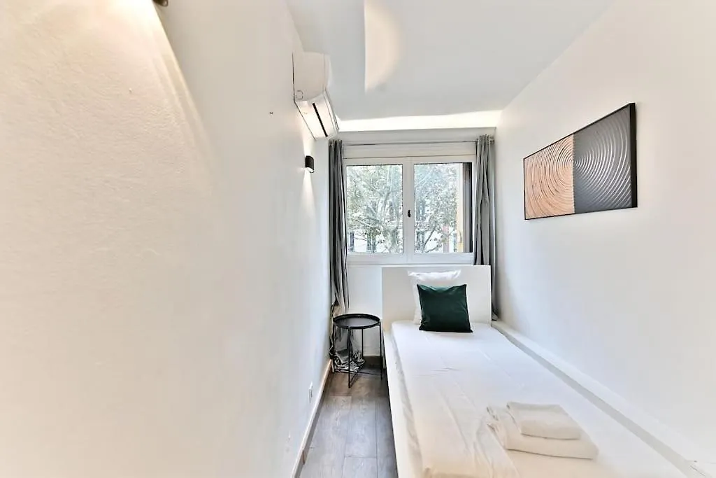 Appartement Ensoleille Proche Buttes Chaumont Paris 0*,