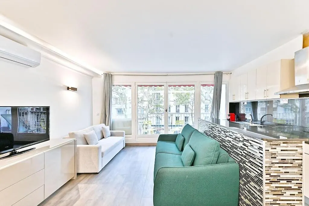 Appartement Ensoleille Proche Buttes Chaumont Paris 0*,